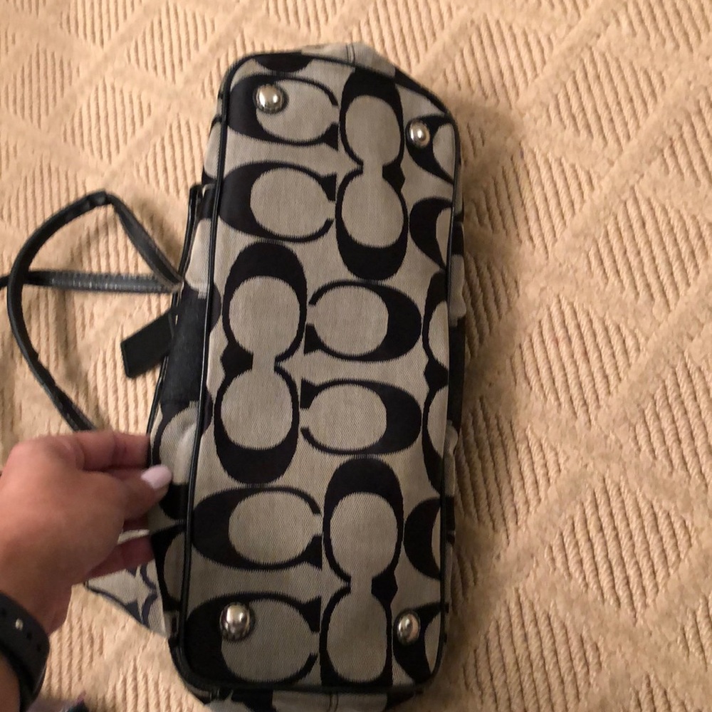 Handbag - Picture 5 of 5